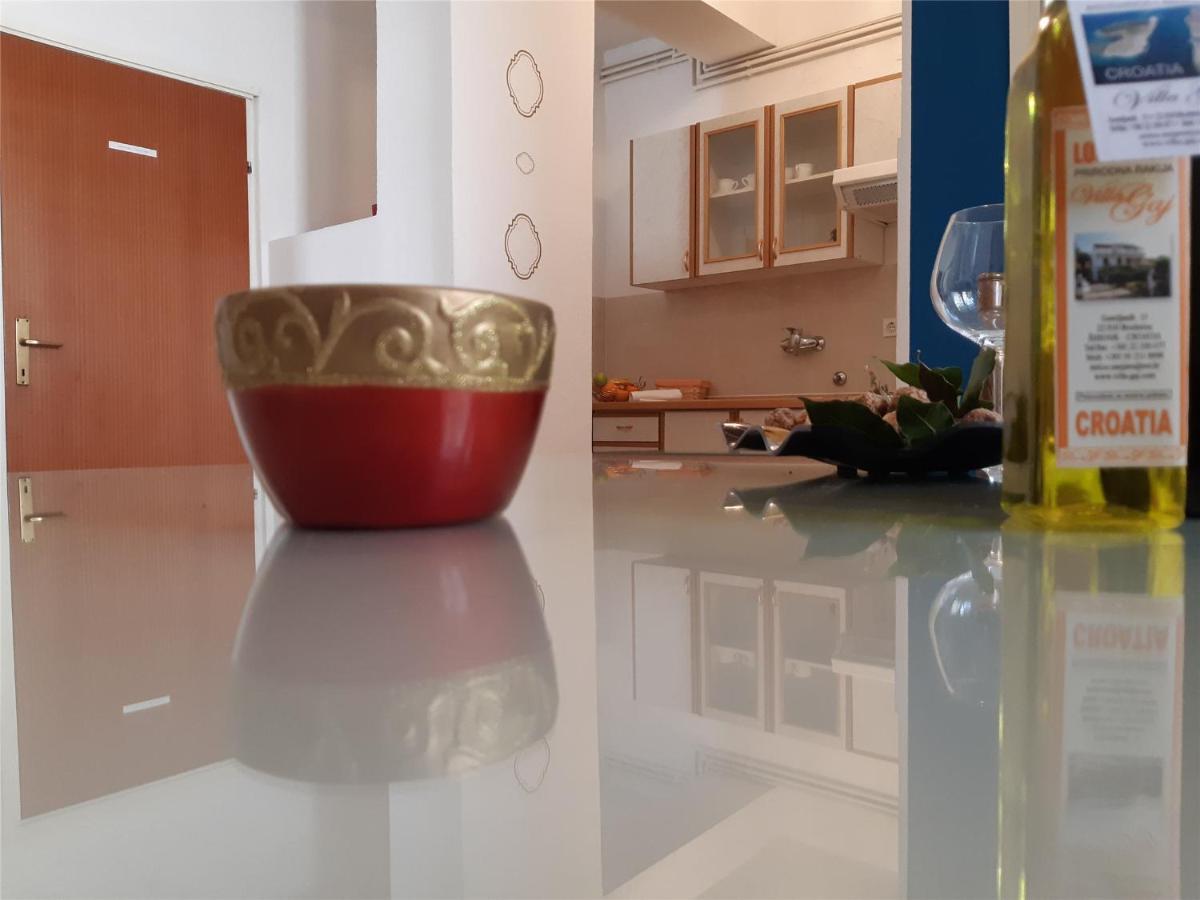 Apartments Gaj โบรดาริตซา ภายนอก รูปภาพ